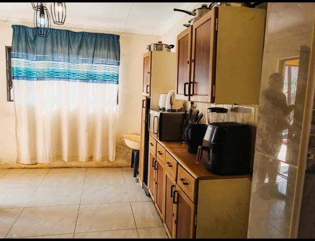 2 BEDROOM HOUSE FOR SALE IN MANKWENG